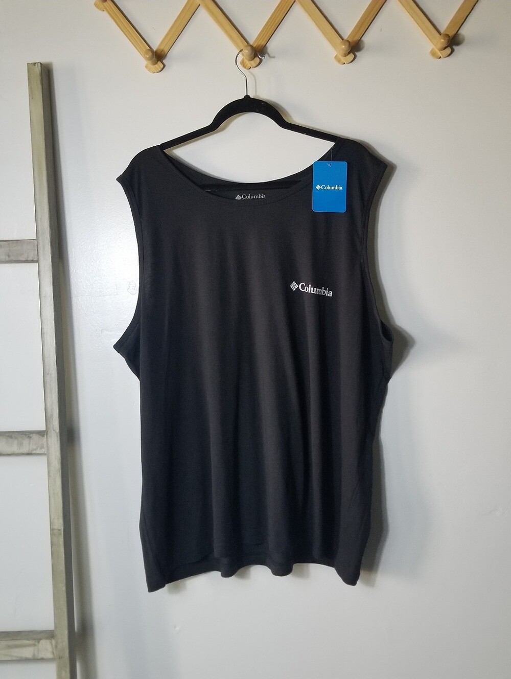 NWT COLUMBIA MEN'S BLACK TANK WITH JEEP SIZE XXXL - Picture 2 of 10